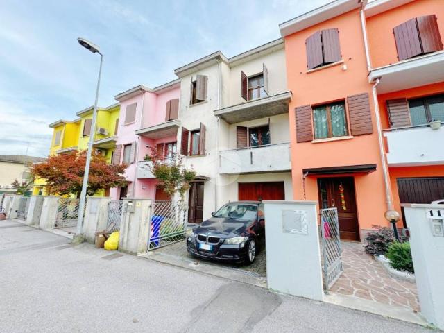 Villetta a schiera in vendita a Sorbolo Mezzani PR