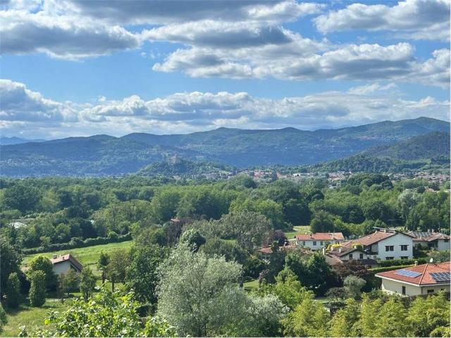 Villetta a schiera in vendita a Taino VA