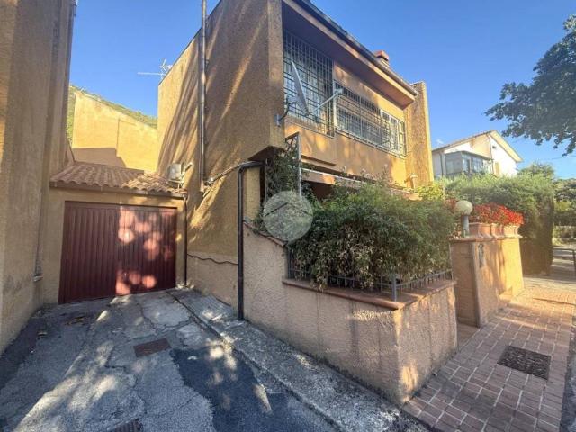 Villetta a schiera in vendita a Terni TR