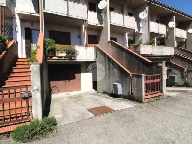 Villetta a schiera in vendita a Tizzano Val Parma PR