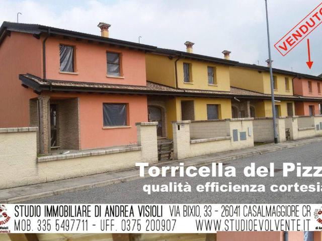 Villetta a schiera in vendita a Torricella del Pizzo CR
