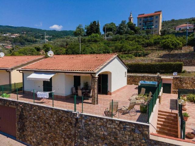 Villetta a schiera in vendita a Tovo San Giacomo SV