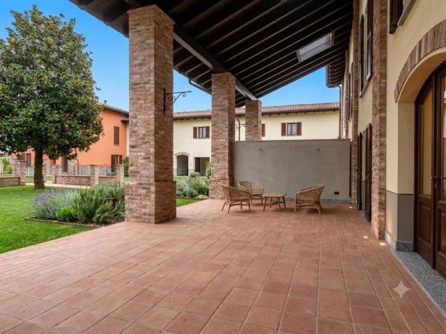 Villetta a schiera in vendita a Travacò Siccomario PV
