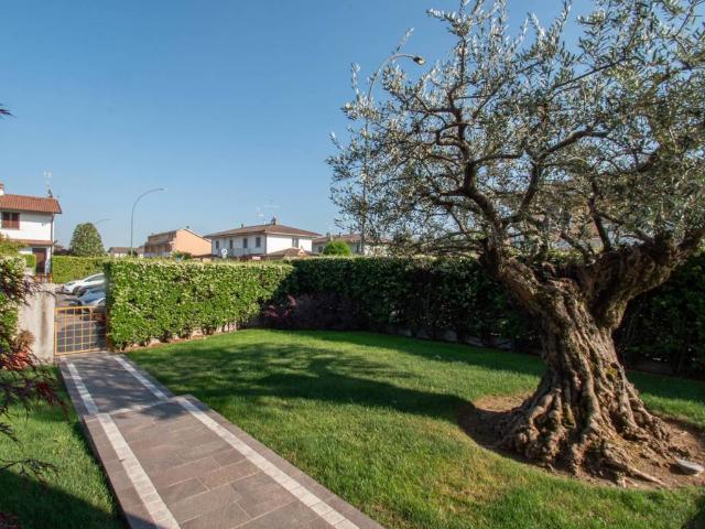 Villetta a schiera in vendita a Travagliato BS