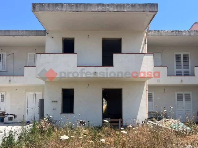 Villetta a schiera in vendita a Valdina ME
