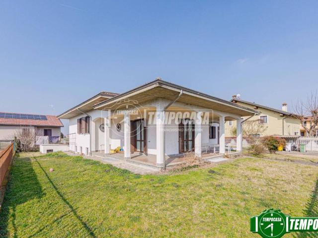 Villa in vendita a Valle Salimbene PV