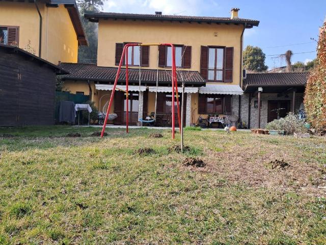 Villetta a schiera in vendita a Varano Borghi VA