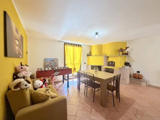 Villetta a schiera in vendita a Vellezzo Bellini PV