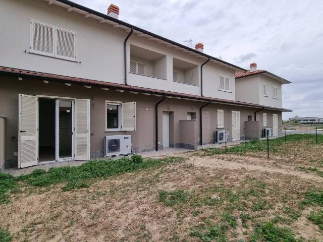 Villetta a schiera in vendita a Vellezzo Bellini PV