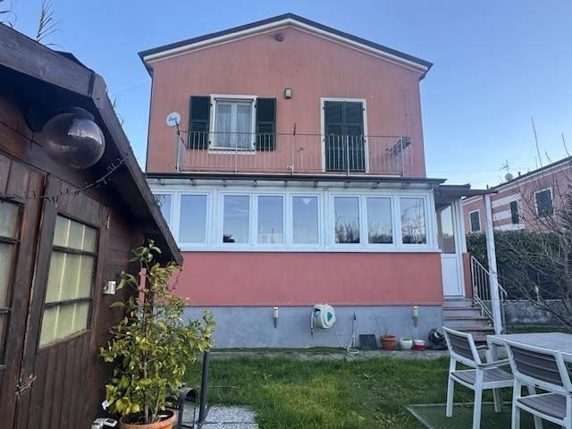 Villetta a schiera in vendita a Vezzano Ligure SP