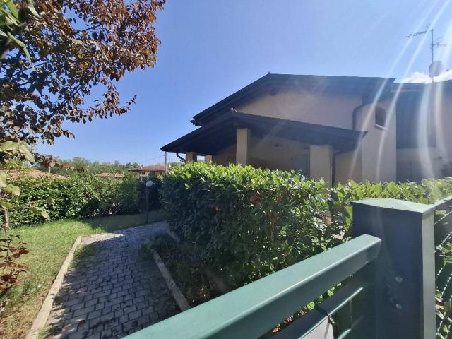 Villetta a schiera in vendita a Vezzano sul Crostolo RE