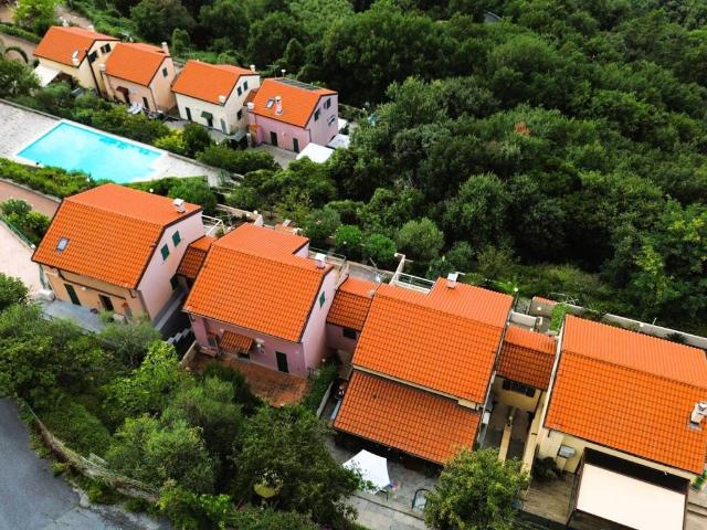 Villetta a schiera in vendita a Vezzi Portio SV