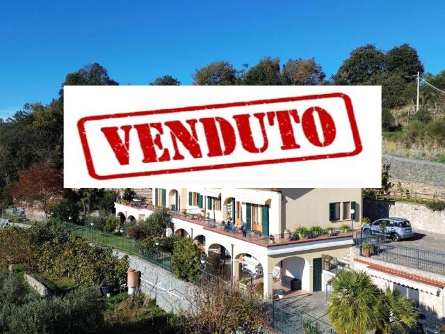 Villetta a schiera in vendita a Vezzi Portio SV