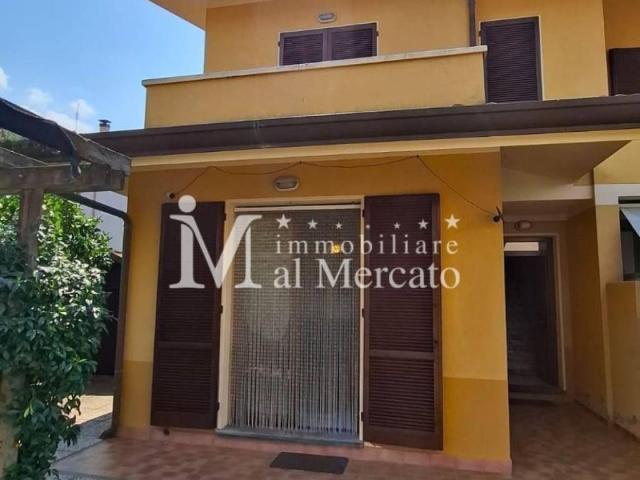 Villetta a schiera in vendita a Viareggio LU