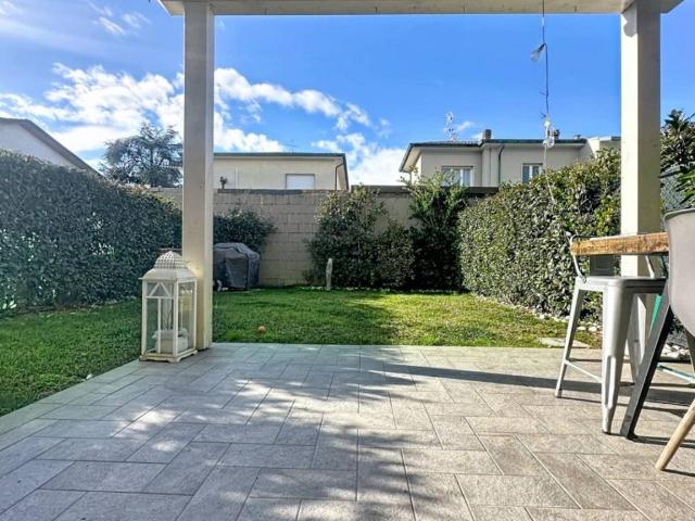 Villetta a schiera in vendita a Viareggio LU