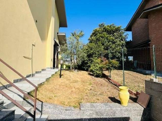 Villetta a schiera in vendita a Villasanta MB