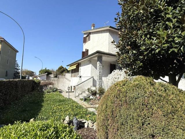 Villetta a schiera in vendita a Zibido San Giacomo MI