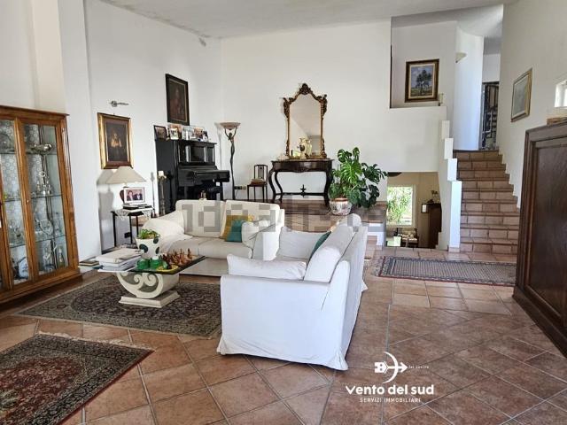 Villetta a schiera in vendita di 400 m² in Via Giovan Leonardo Marugi, 38