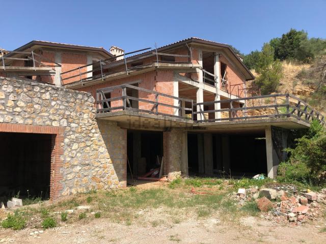 Villetta a schiera in vendita di 400 m² in Via Olmo