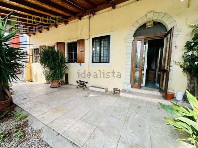 Villetta a schiera in vendita di 400 m² in Via Veneto