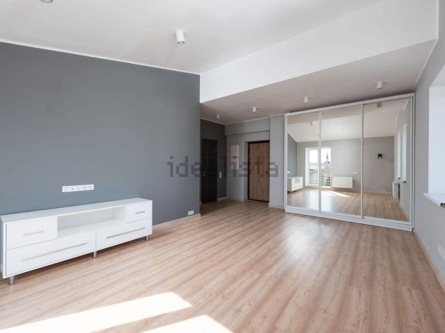 Villetta a schiera in vendita di 420 m² in Via San Sofia, 75