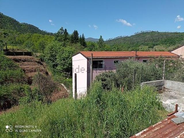 Villetta a schiera in vendita di 420 m² in Via P. Cima