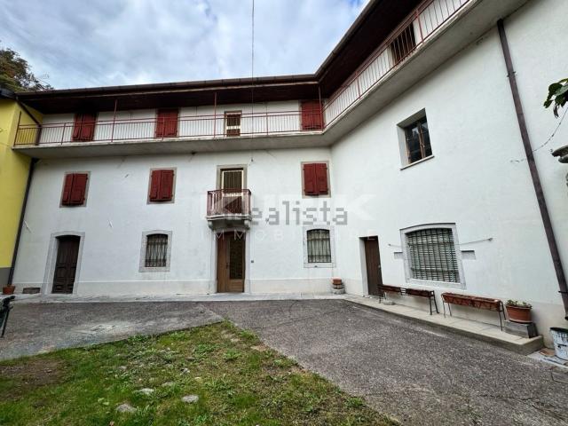 Villetta a schiera in vendita di 429 m² in Via della Chiesa