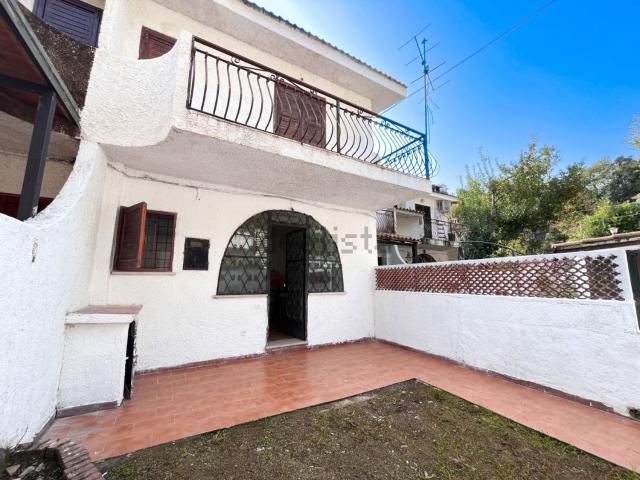 Villetta a schiera in vendita di 42 m² in Via dei Lecci