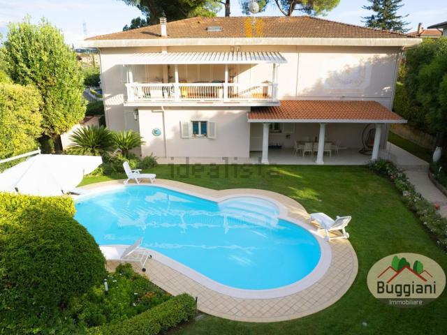Villetta a schiera in vendita di 450 m²