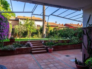 Villetta a schiera in vendita di 465 m² in Viale Motta Tornabene Orazio