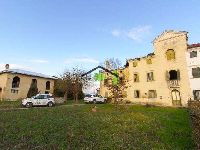 Villetta a schiera in vendita di 468 m² in Via Candia, 54