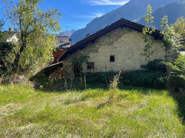 Villetta a schiera in vendita di 480 m² in Via Val Veny, 15