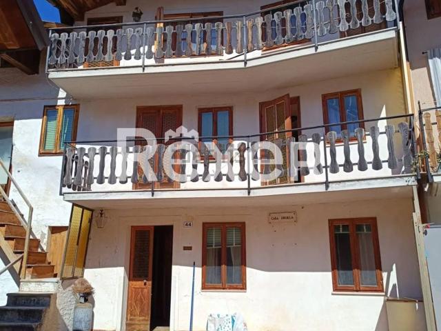 Villetta a schiera in vendita di 481 m² in Località Salzen