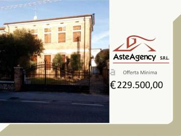 Villetta a schiera in vendita di 494 m² in Via San Michele, 10