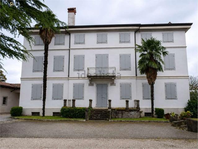 Villetta a schiera in vendita di 496 m² in Via Dante Alighieri, 69
