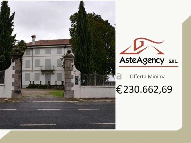 Villetta a schiera in vendita di 496 m² in Via Dante Alighieri, 69