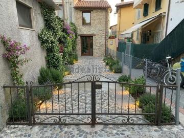 Capanne Montignoso, Massa-Carrara, Liguria