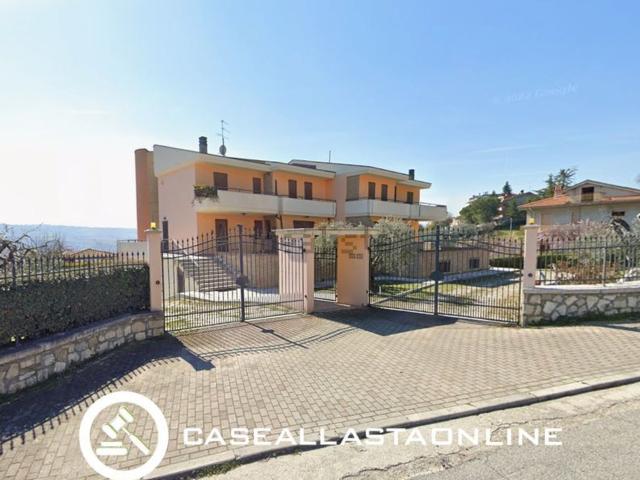 Villetta a schiera in vendita di 557 m² in Viale IV Novembre