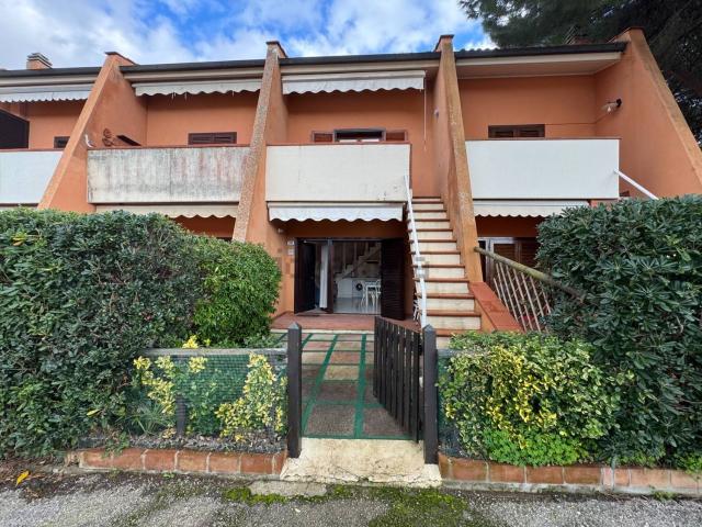Villetta a schiera in vendita di 59 m² in Via Casina, 16