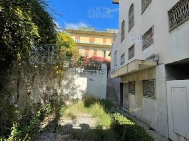Villetta a schiera in vendita di 605 m² in Viale Odorico da Pordenone, 30