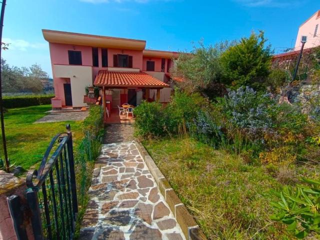 Villetta a schiera in vendita di 61 m² in Contrada San Giorgio, 24