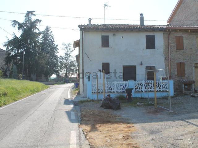 Villetta a schiera in vendita di 67 m² in Strada Bagnacana, 24