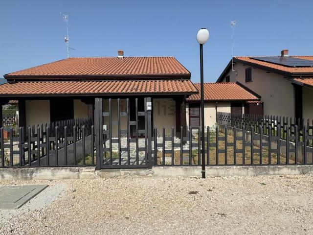 Villetta a schiera in vendita di 65 m² in Via alda merini