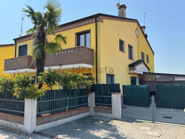 Villetta a schiera in vendita di 68 m² in Via Gurzone
