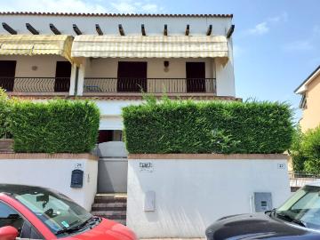 Casa in vendita a Lido Degli Estensi - Giardino