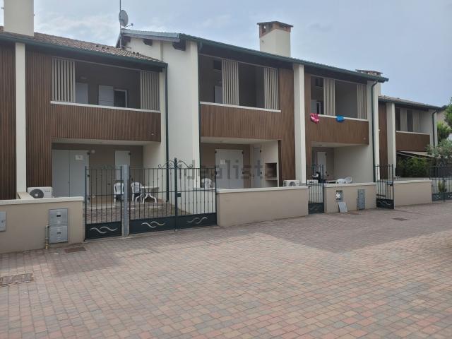 Villetta a schiera in vendita di 70 m² in Viale CARLO ALBERTO DALLA CHIESA