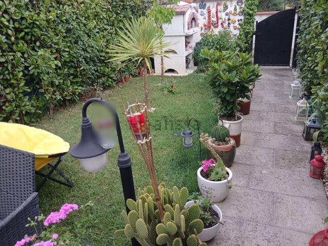 Villetta a schiera in vendita di 77 m² in Località Piazzano, 14