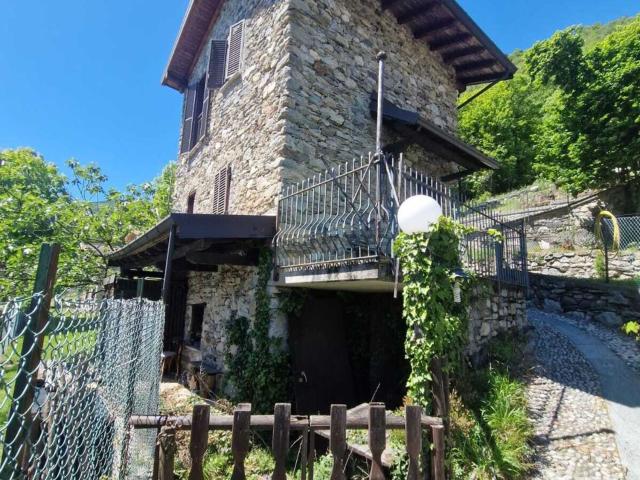Villetta a schiera in vendita di 75 m² in Via Burano, 42