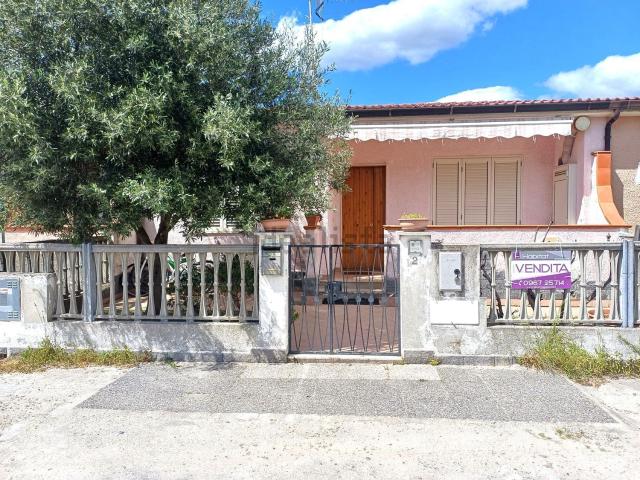 Villetta a schiera in vendita di 76 m² in Via dei Fiori