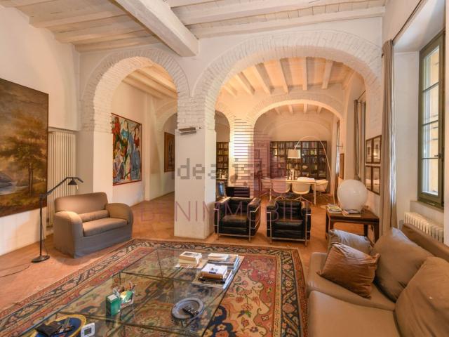 Villetta a schiera in vendita di 771 m² in Via Ercole de Gaspari, 17
